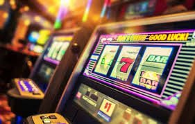 Antarmuka taruhan live dealer dengan tombol untuk menerima atau menolak taruhan